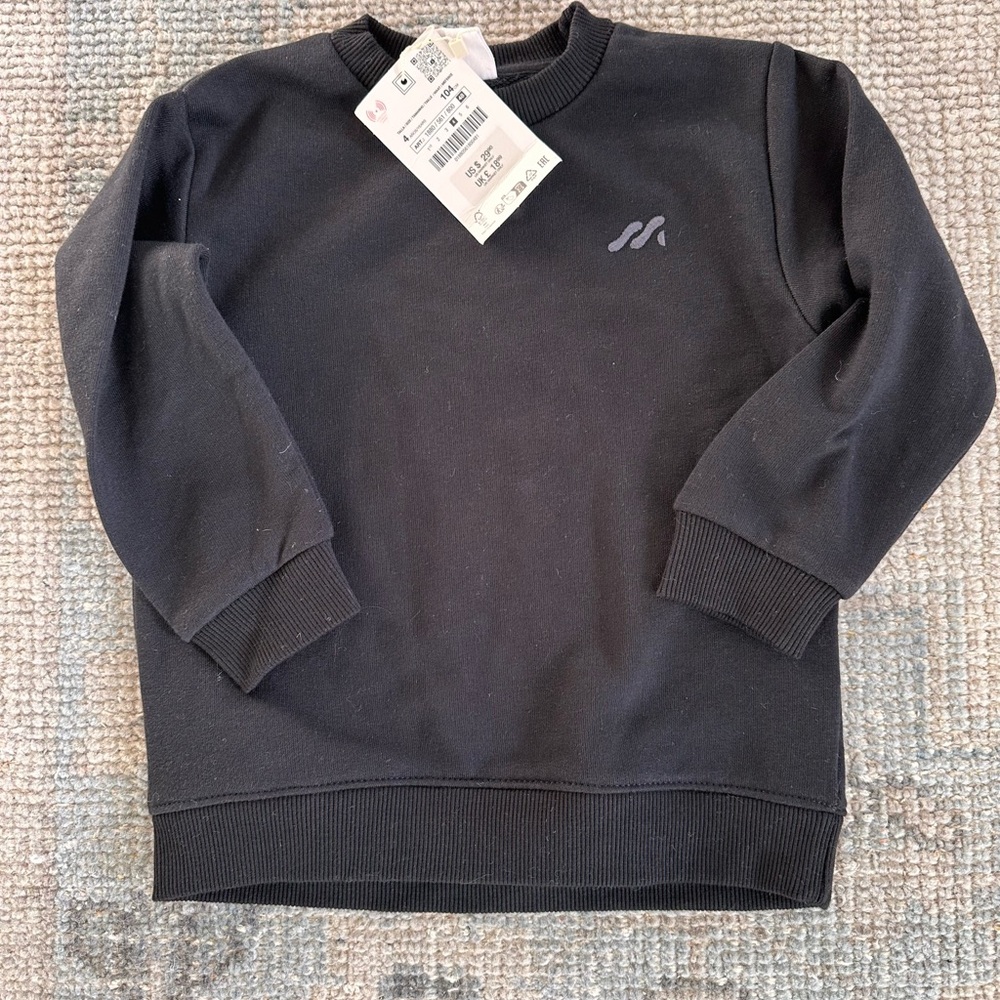 NWT Zara 4T black sweatshirt
